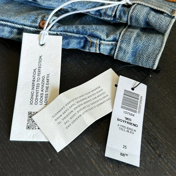 Denim Forum 90s Boyfriend Hi-Rise Thigh Relaxed Denim Cut Off Jean Short - Picture 5 of 9